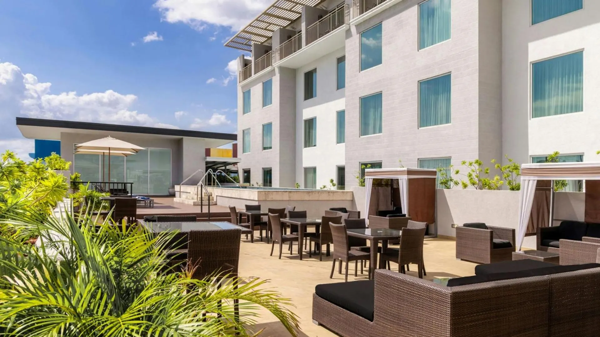 Courtyard By Marriott Kingston, Jamaica Hotel Jamaica