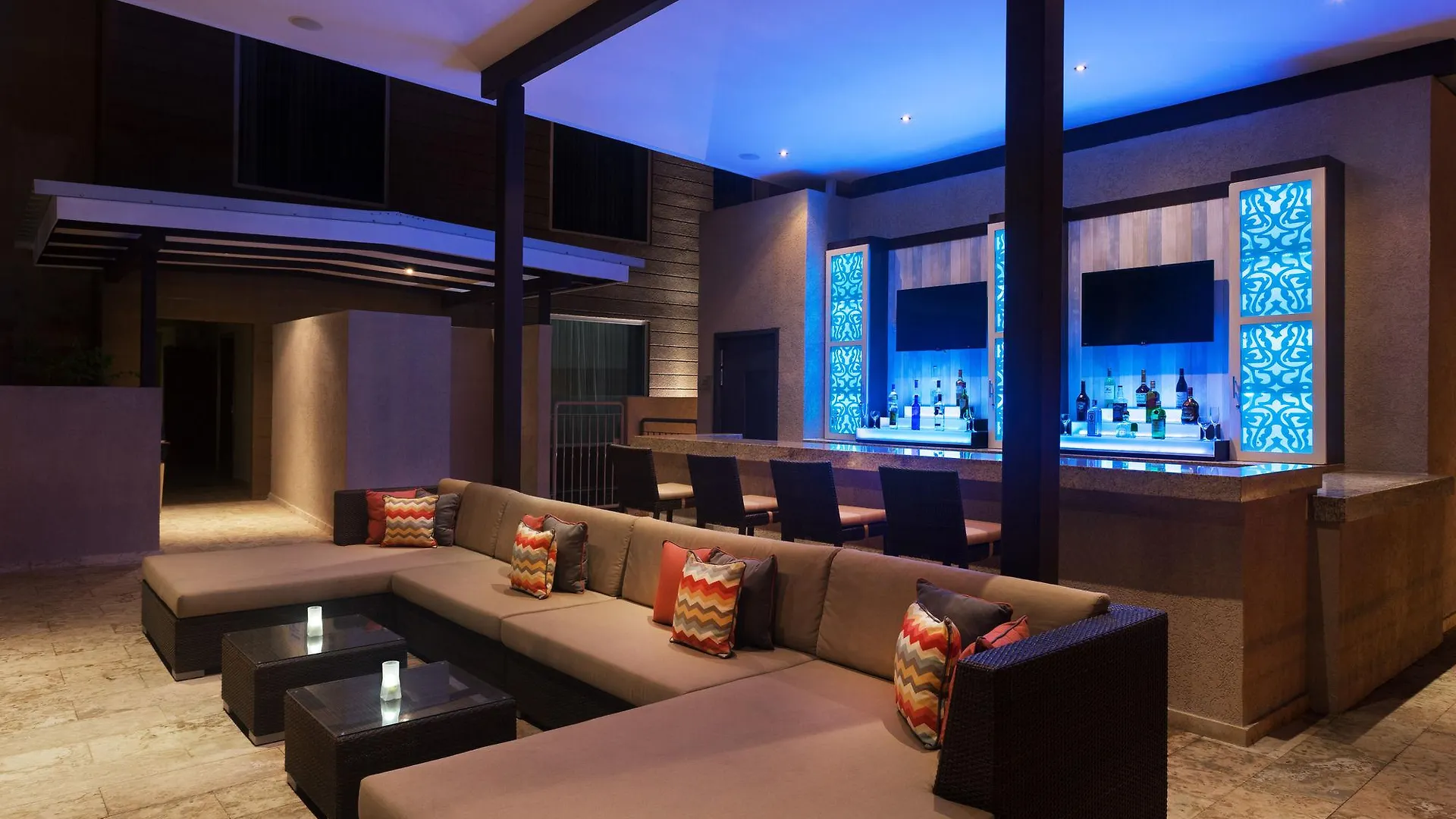 Courtyard By Marriott Kingston, Jamaica Hotel Kingston