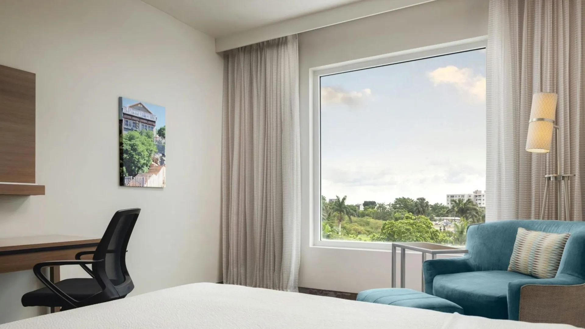 Courtyard By Marriott Kingston, Jamaica Hotel