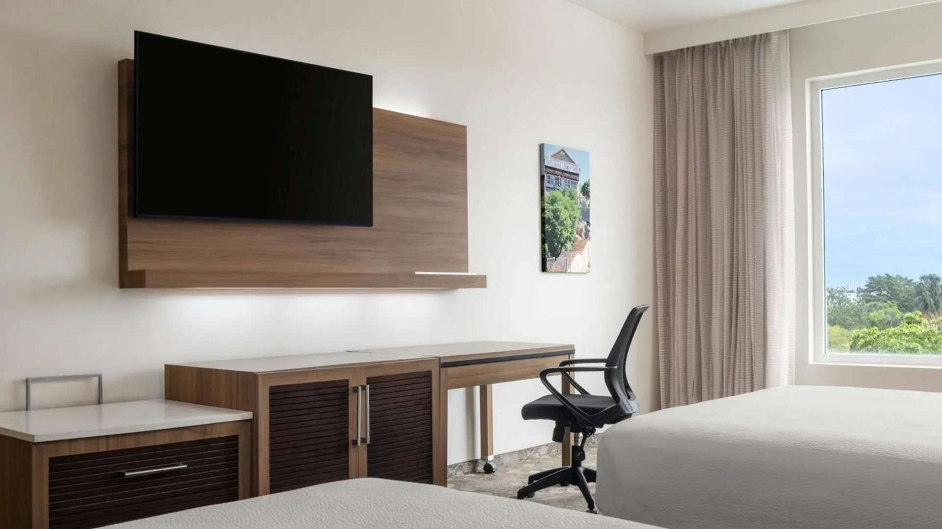 Courtyard By Marriott Kingston, Jamaica Hotel  Kingston